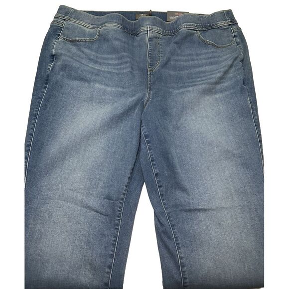 NWT Torrid Lean Jean Super Skinny Super Soft High Rise TALL Jean Size 4T/26W - Picture 3 of 14